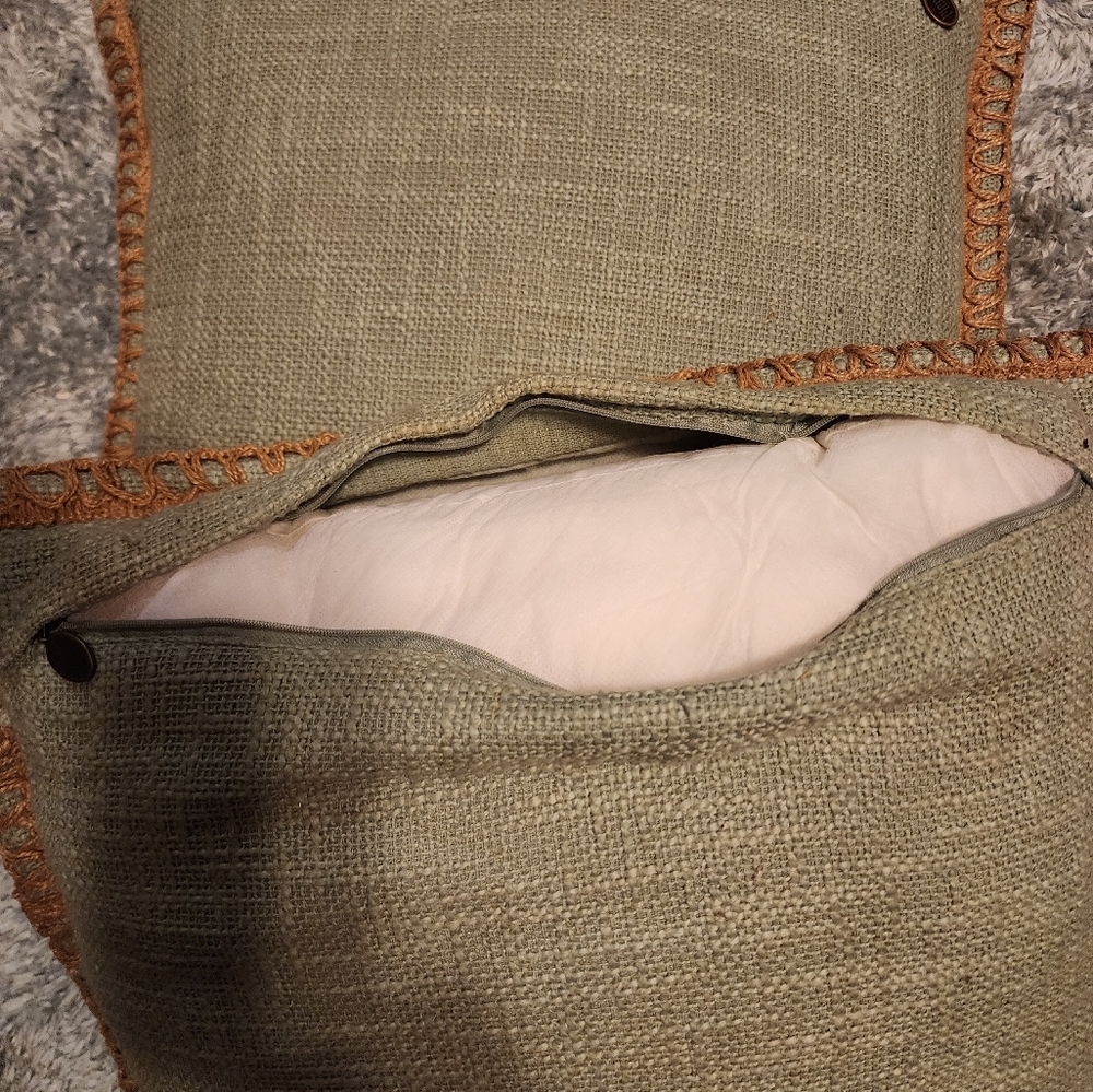 Pillows - Picture 6 of 8